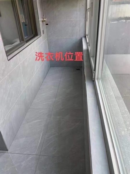 电业小区1楼精装未住，69.3平，带10多平小院，平开内倒窗
