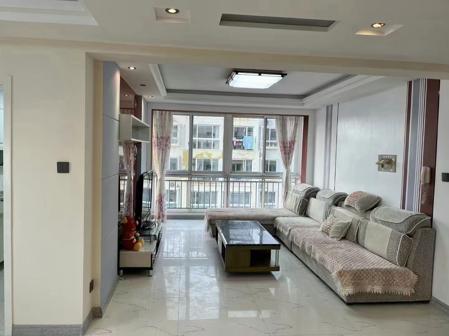 低价出售 龙景苑框架精装短住五楼西边户