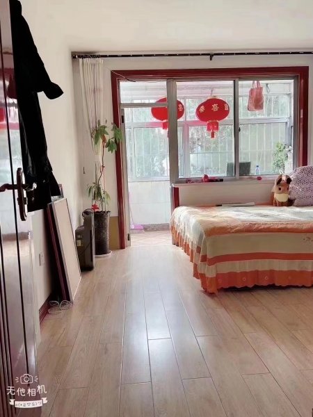 东苑小区（政府二区）一楼，房本85平，实际面积90平左右