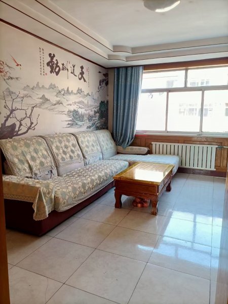 府前一中学区房，馨园小区，3楼87平，精装三室