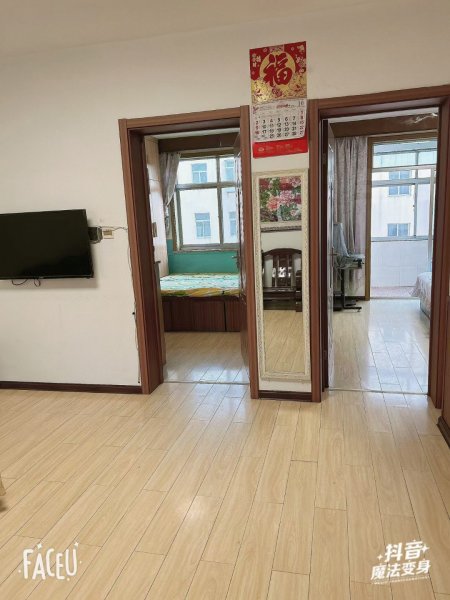静园小区2楼，72平，2室精装短住，出售36.8万