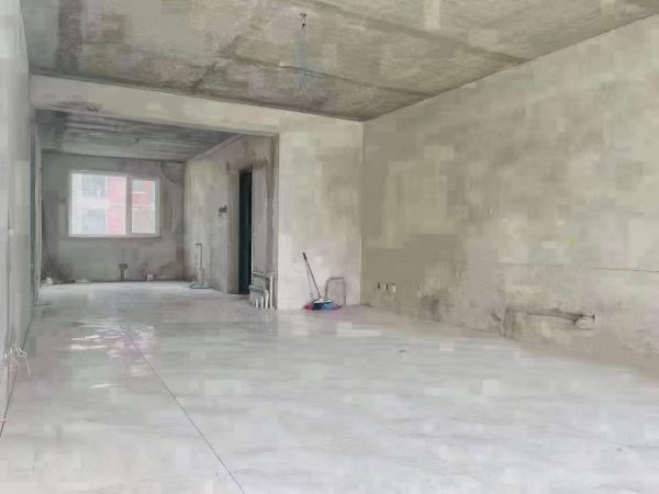 罗马阳光城，2楼边户黄金楼层，129平毛坯，水电改造好73.