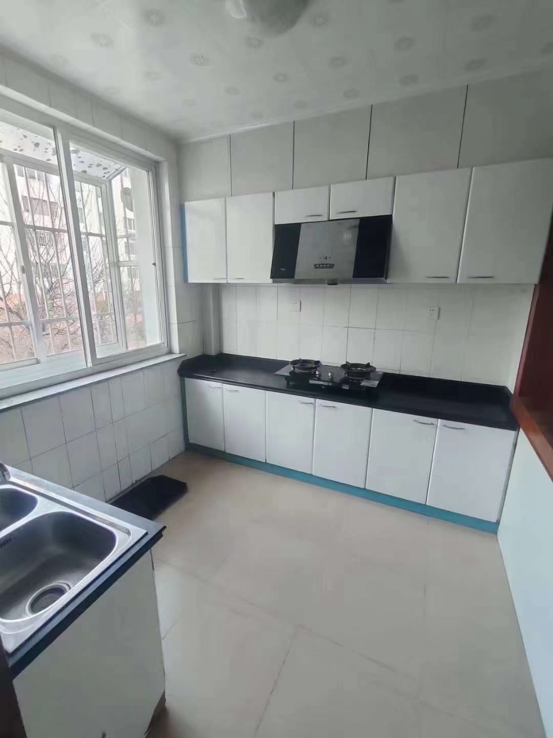 豪门小区一楼87.38㎡，两室两厅，拎包入住