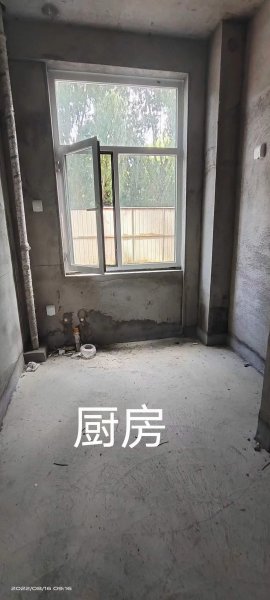 金盛苑一楼 70.76平 边户全屋三玻两腔断桥窗户，现特价出