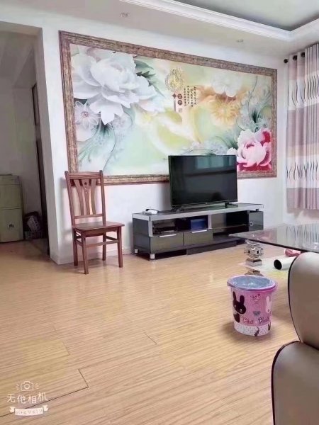 香格里拉二区框架85平一楼户型方正两室朝阳，卫生间带窗，精装
