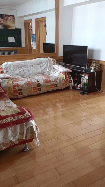静园4楼低价出售