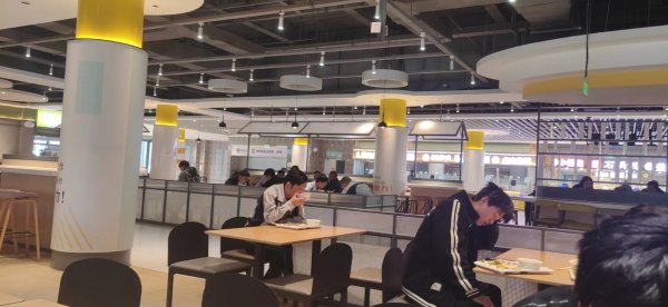 16周以上大学厂区环境好