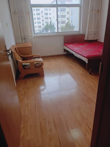 河滨小区二楼出售
