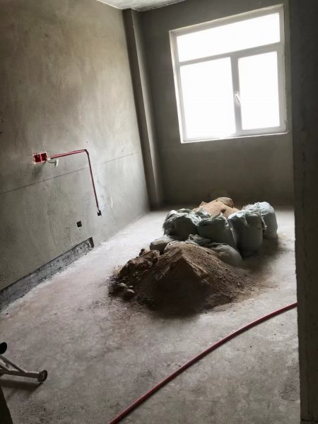 官地明珠花园框架电梯3楼131.55平，3室2厅2卫南厅 家