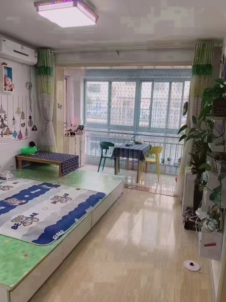 金苹果框架一楼出售