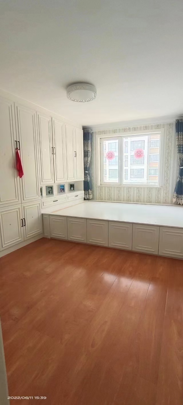 金盛苑现房电梯三楼100平全屋精装未住带全套家电只售69.8