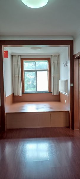 东苑小区2楼，98平，49.8万，真不议价，三室向阳