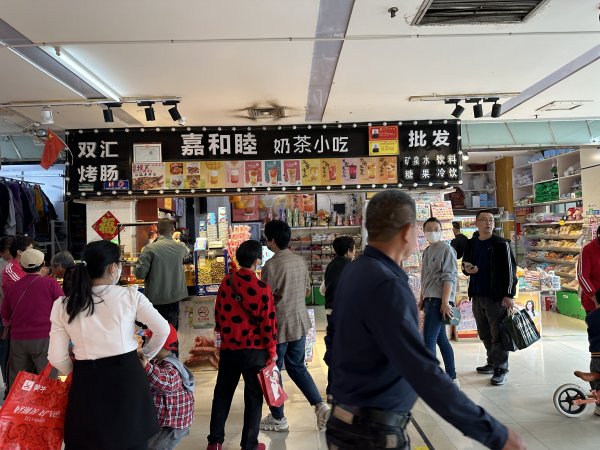 义乌一期门口烤肠出售