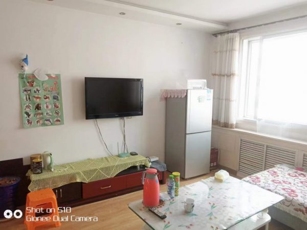 府前学区房:馨园小区三楼，两室可改三室，96.35平，两个草