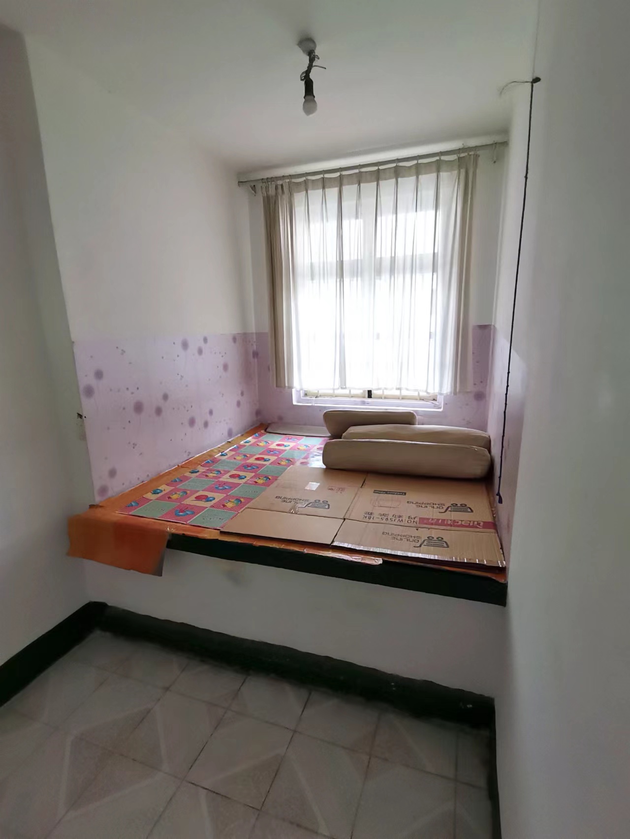 一中附近贴地一楼带小院租金800