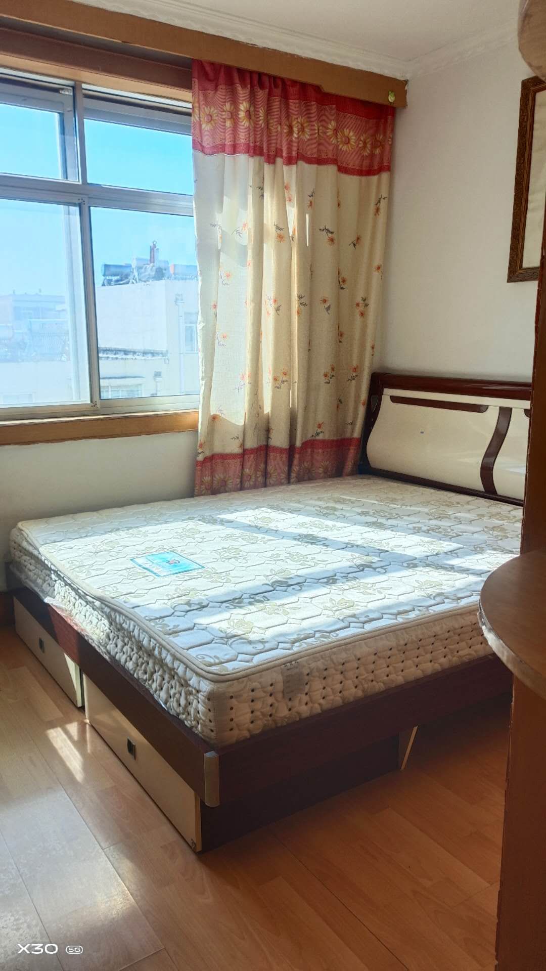 向阳二区5楼74.6平，精装带家具，33.8万，实际面积有8