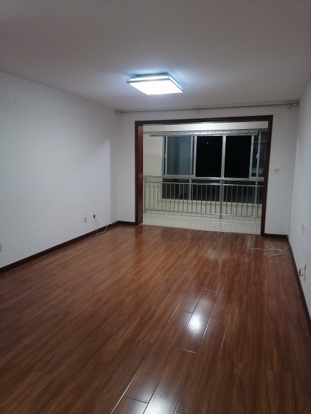 金泰小区，半框架结构。39.8万。拎包入住
