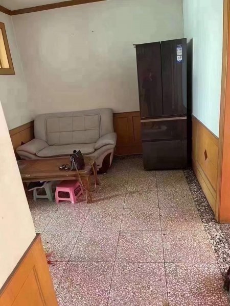 [吉房出租】陪读首选，府前一中学区房，东山小区三楼72平
