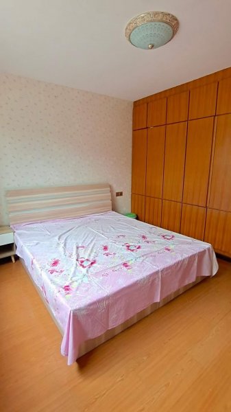 文苑小区，1楼，带平台，101平，南厅，2室，56.8万
