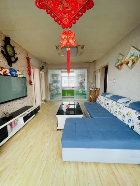 静园5楼54.2平，两室，南厅，卫生间带窗，双气，家具家电赠