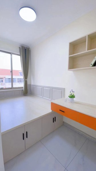 电业小区5楼屋顶起脊76平，28.8万！3室！精装修