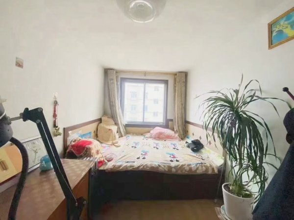 城东二区3楼88平方