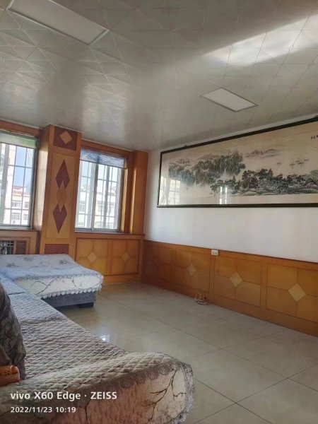 向阳二区，住人2楼. 81平，两室两厅精装框架38.8万