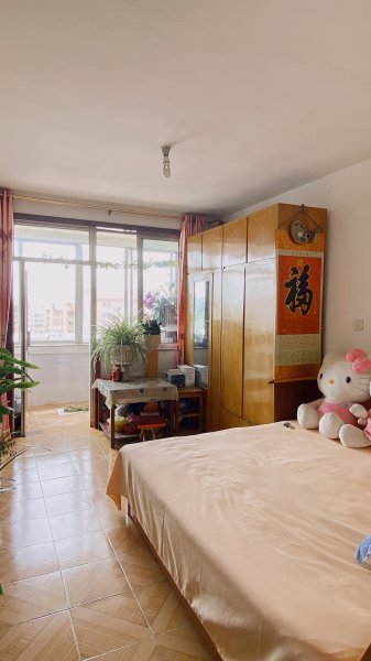 向阳小区（工商银行南） 五楼72.5平，三室一卫双气95年竣