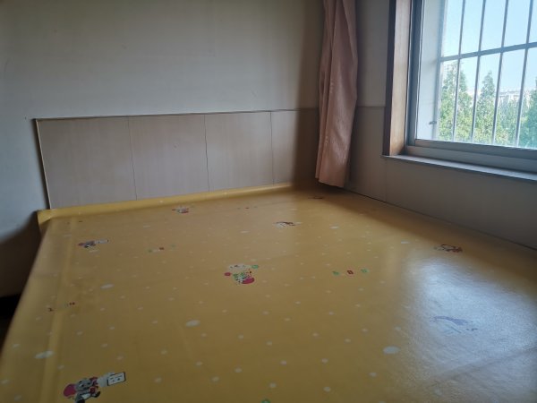 部队旁豪门小区出租