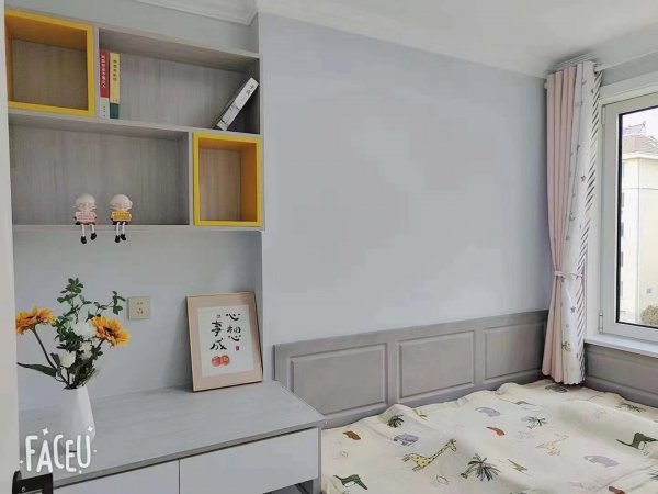 清华园小区三楼，69平39.8万，豪华装修未住