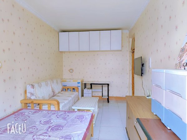 黄山府前学区房，贴地二楼44.5平，仅售23.8万，精装修