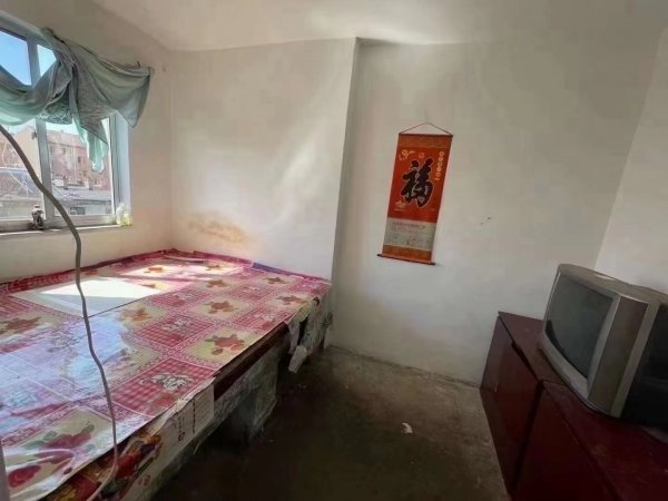 向阳小区四楼38平黄山，府前19.8万