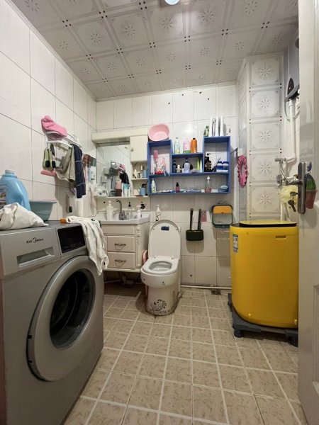 西馨园一期6楼 99平婚房短住带家具家电仅售22.8万