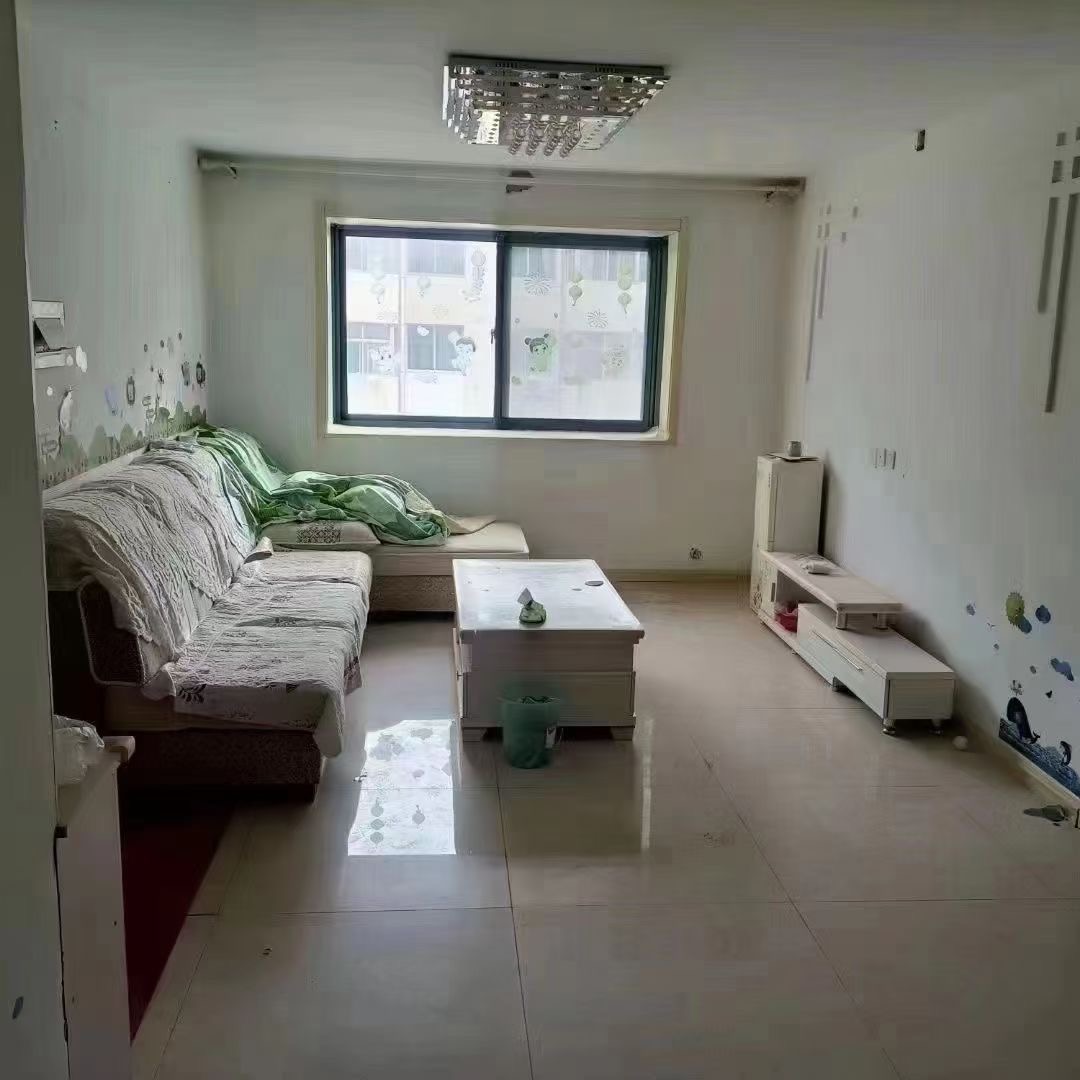 天筑绿州旁阳光丽苑小区，框架房 楼层：经典2楼， 三室一厅一