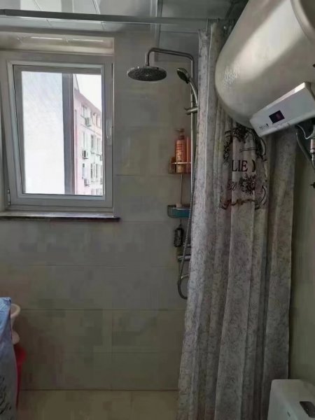 胜利花园4楼西边户，115平，三室两厅，精装短住，拎包入住6