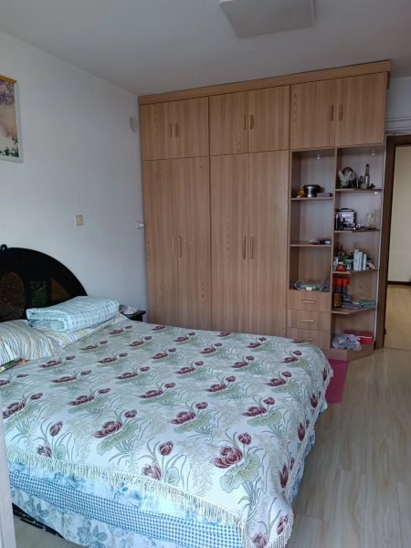 静园2楼，72平，2室精装短住。家具家电齐全，拎包入住