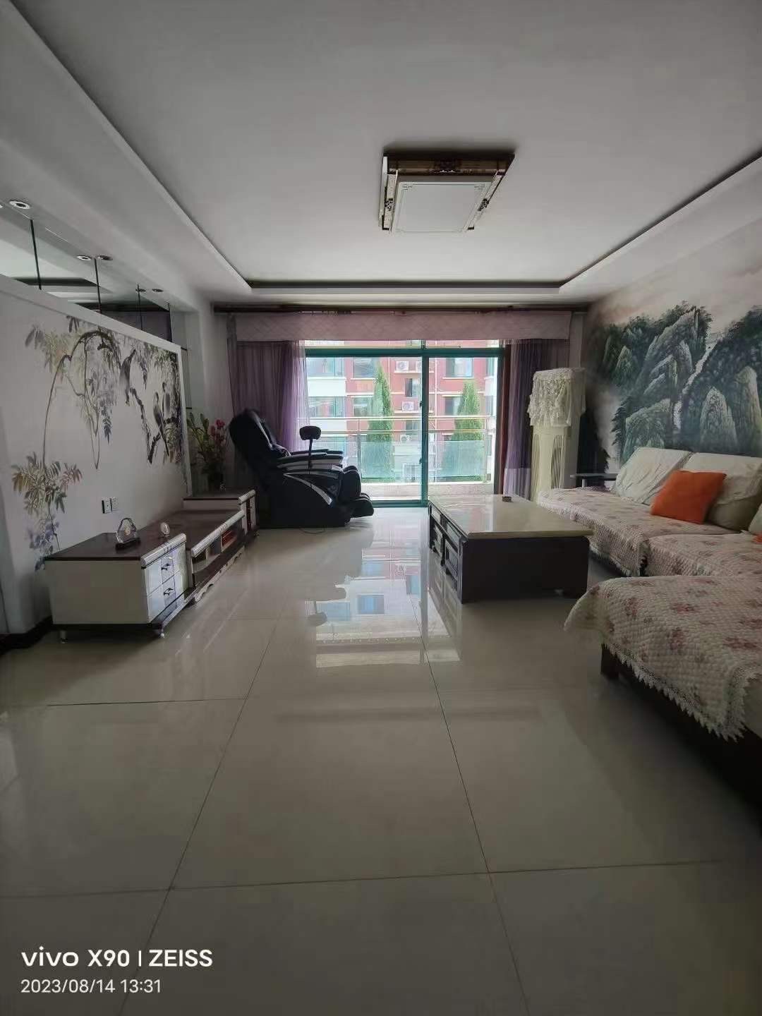 罗马阳光城 136平2楼三室两厅两卫，带衣帽间，全明户型，送