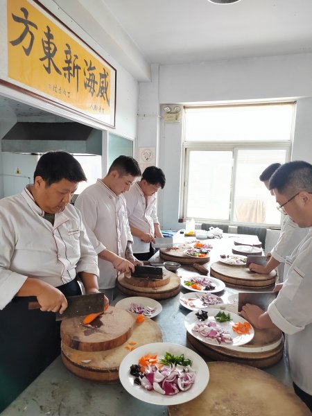 专业培训厨师 威海市环翠区新东方职业培训学校