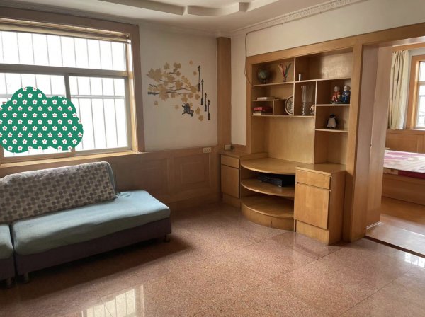 东山小区2楼98.5平55万