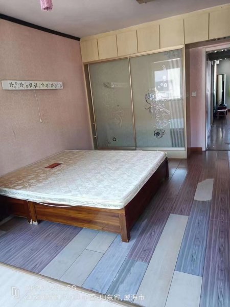 黎明小区五楼105平，两室两厅，配有所有家电