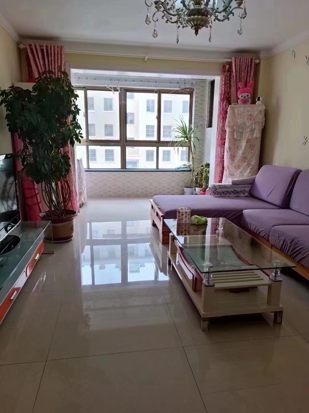 金泰小区框架二楼102米，三室南厅，卫生间带窗，精装短住，地