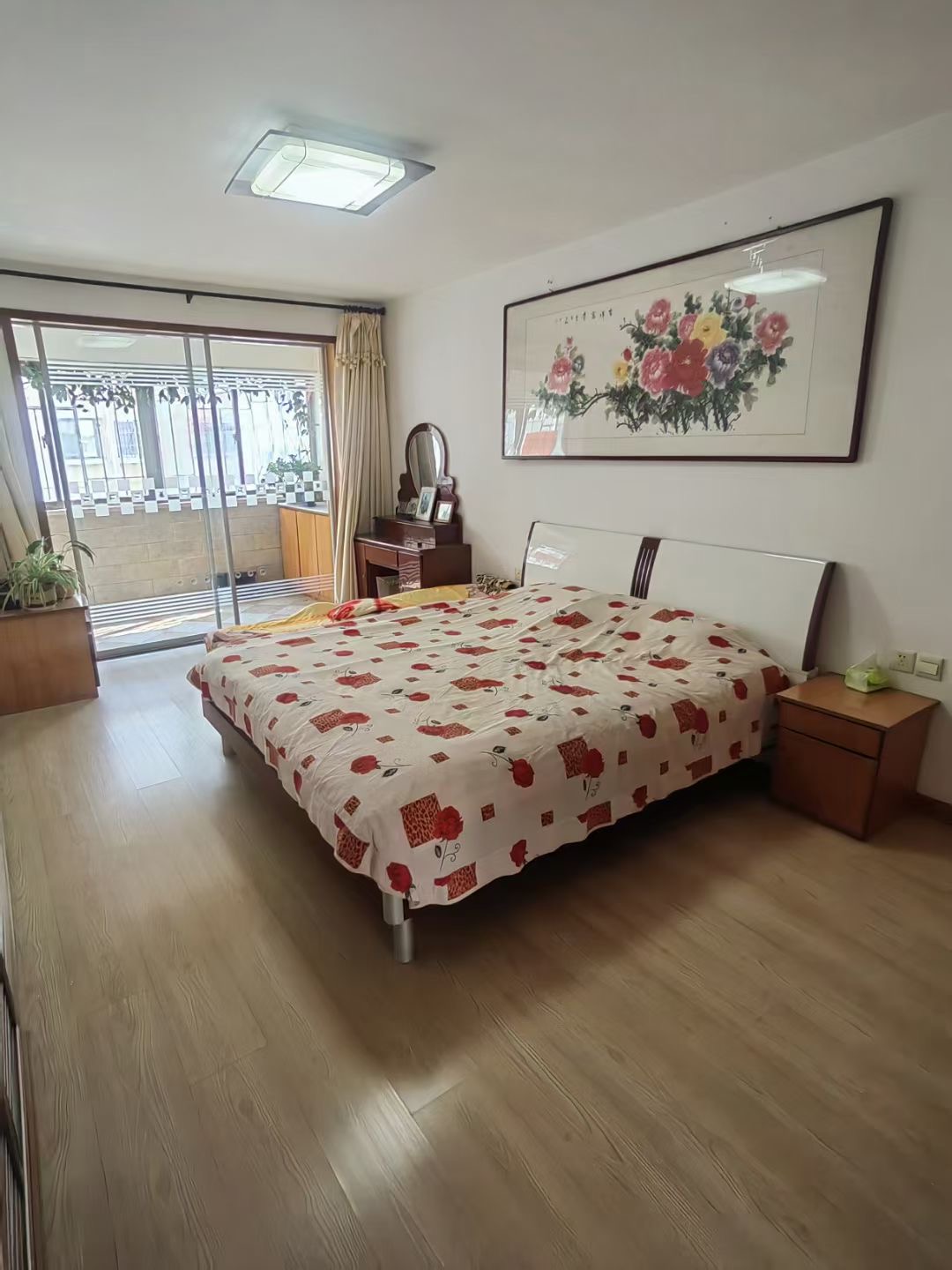 ，府前学区，文苑小区一楼，129平
