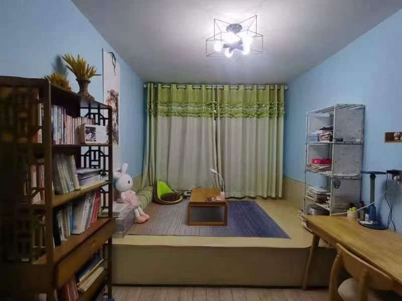 二实小府前一中学区房【城东一区】3楼107平精装