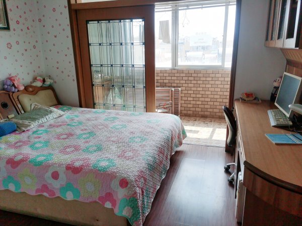 向阳二区4楼93平