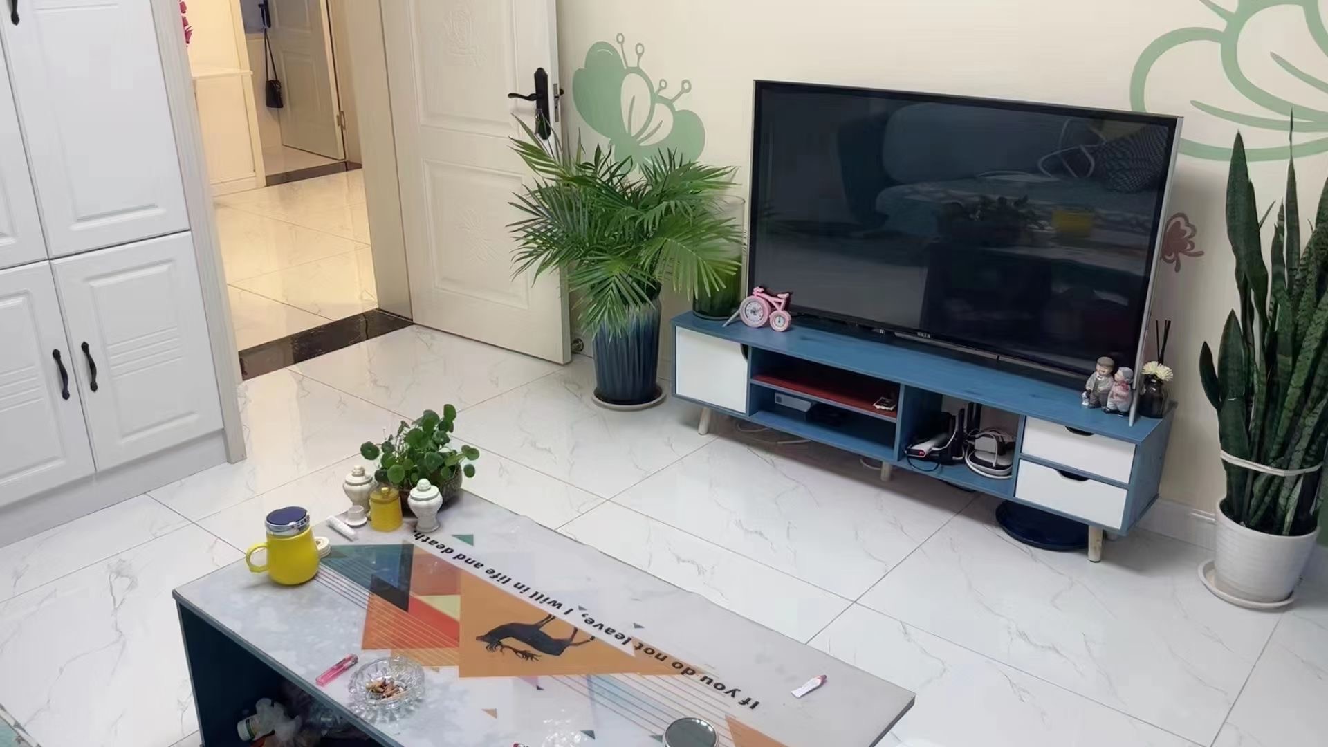 金岭小区 5楼 65平，两室两厅，南厅 精装短住