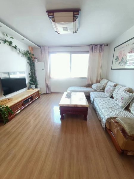 城东新三区103平，边户框架带地暖，中厅带大飘窗，采光非常好