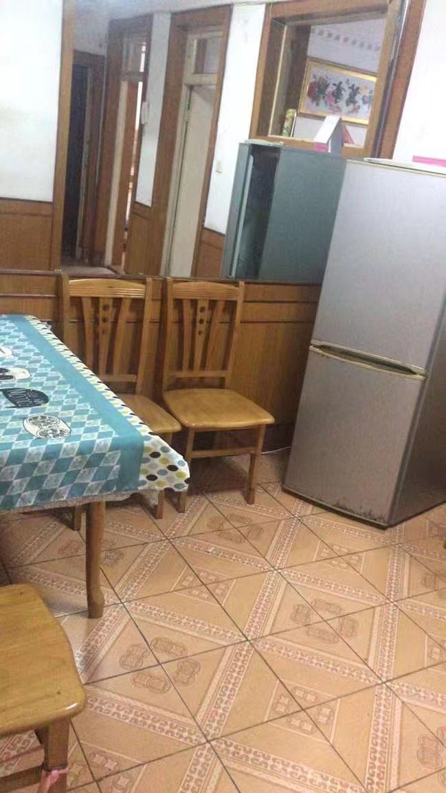 光明小区二楼66平，出租，出售