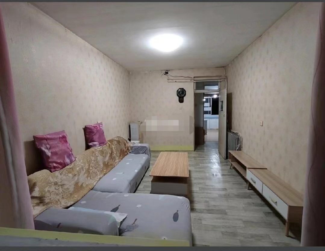 一实小跟前三楼出租