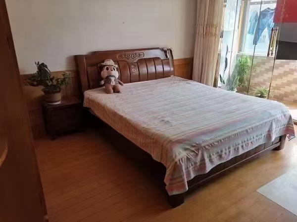 河滨小区一楼出租
