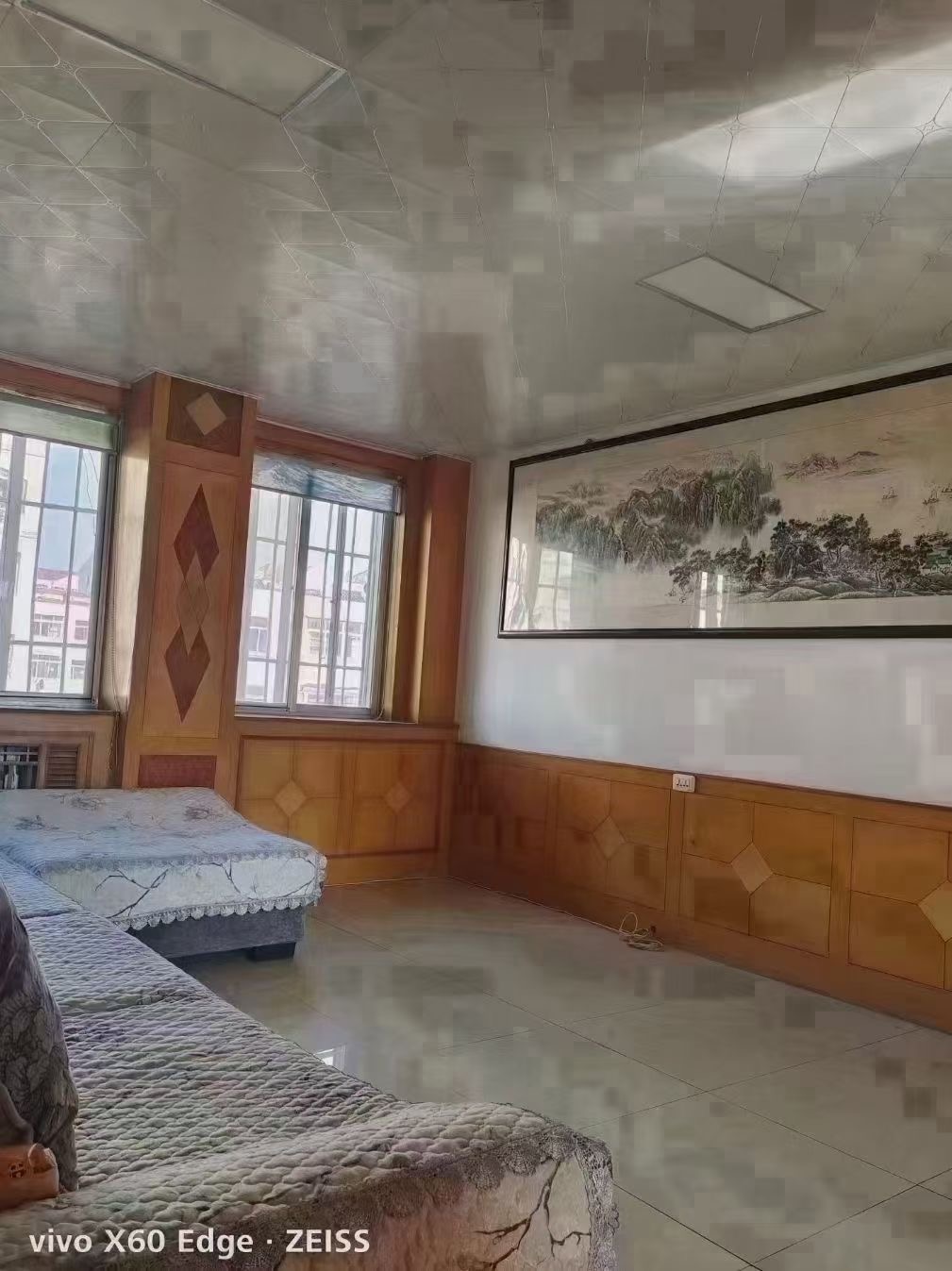 【黄山府前一中学区房】向阳二区，金桥羽绒服楼上2楼
